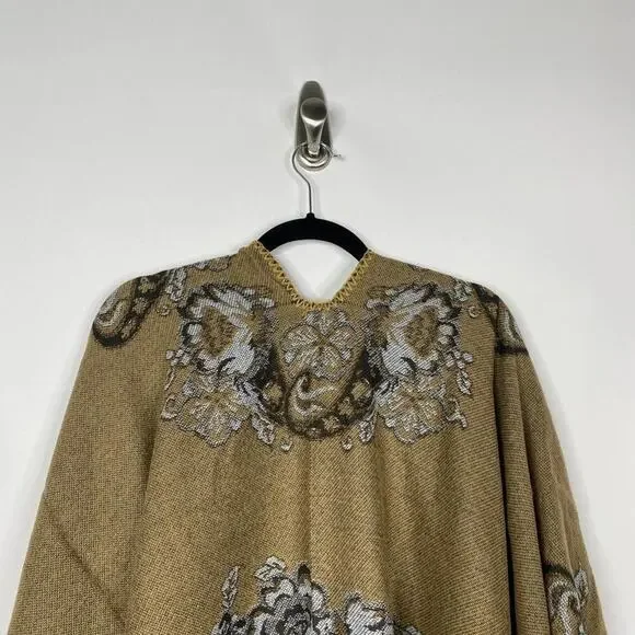 2/$30 NEW Boho Floral Ruana Oversized Open Wrap Poncho Blanket Scarf - Picture 9 of 10